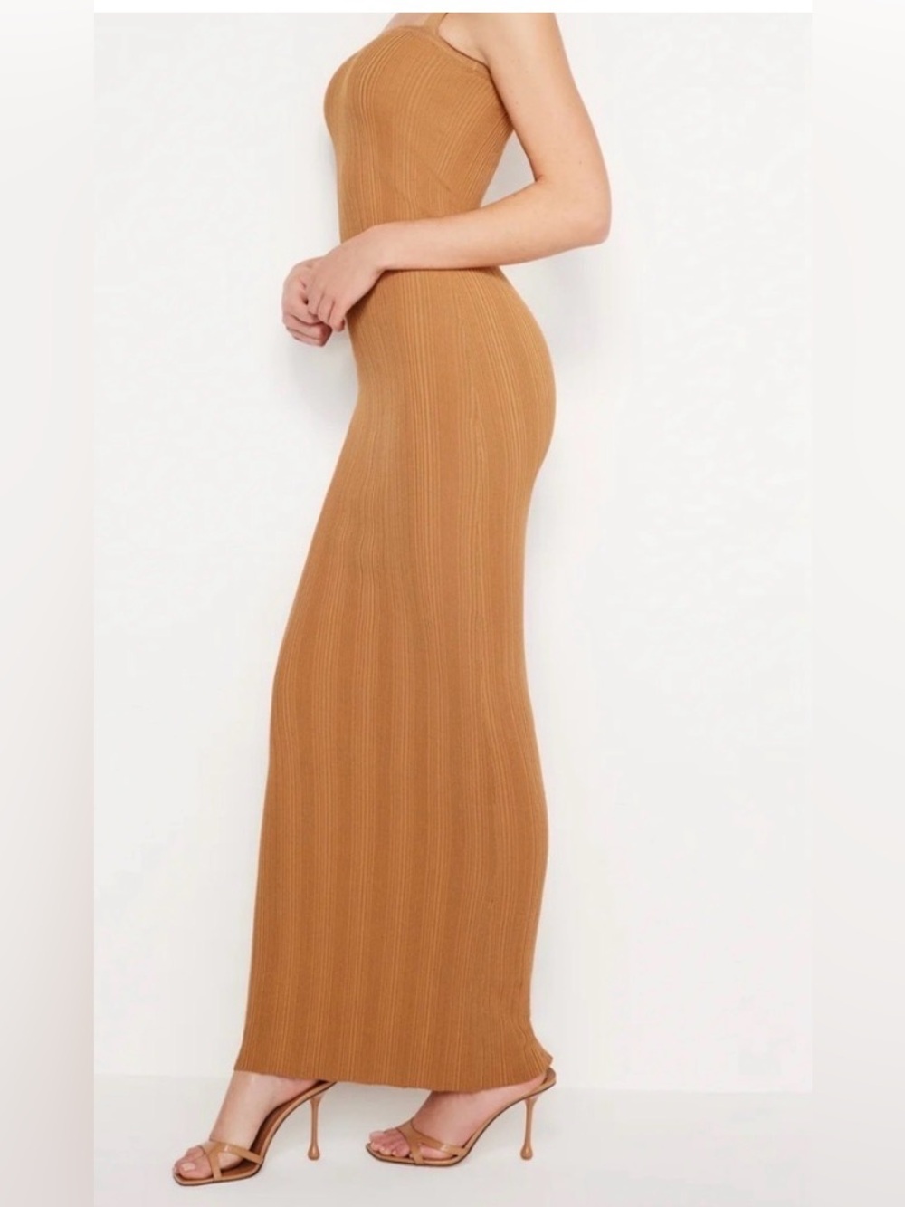 Good American Ribbed Fitted Maxi Dress in Camel Brown - lg